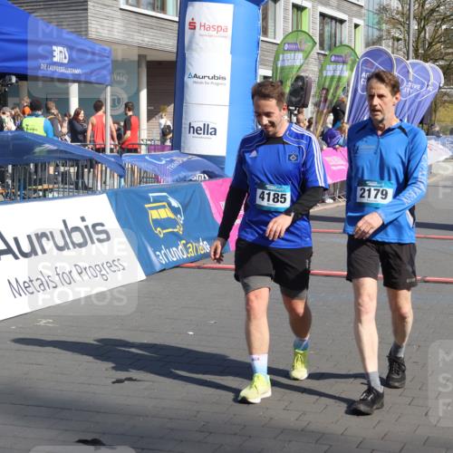 12.04.2026 - 45. Internationalen Wilhelmsburger Insellauf Strokosch-Dieckow http://msf.ph/oto/9459603 12.04.2026 10:49:31 Ziel 4185, 2179 meine-sportfotos.de