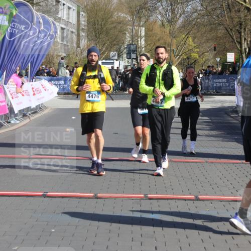 12.04.2026 - 45. Internationalen Wilhelmsburger Insellauf Strokosch-Dieckow http://msf.ph/oto/9459704 12.04.2026 11:06:23 Ziel 4477, 4476, 5818, 3717 meine-sportfotos.de