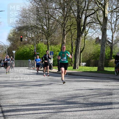 12.04.2026 - 45. Internationalen Wilhelmsburger Insellauf J. Mangold http://msf.ph/oto/9459825 12.04.2026 10:40:55 Ziel 4501, 2633, 2634, 3090, 4649, 4655, 3987, 3381, 3380, 4180, 4980, 5408, 2507, 2456, 2768, 3534, 5281, 5247, 5299, 5315, 5288, 3444, 5254, 2148, 5489, 4645, 4646, 5560, 4295, 4295, 5038, 4674, 5034, 3861, 5545, 2812 meine-sportfotos.de