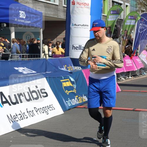 12.04.2026 - 45. Internationalen Wilhelmsburger Insellauf Strokosch-Dieckow http://msf.ph/oto/9459925 12.04.2026 11:06:56 Ziel 2495 meine-sportfotos.de