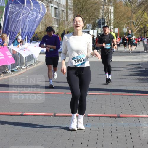12.04.2026 - 45. Internationalen Wilhelmsburger Insellauf Strokosch-Dieckow http://msf.ph/oto/9459950 12.04.2026 10:49:51 Ziel 3363, 2661, 4715, 2392 meine-sportfotos.de
