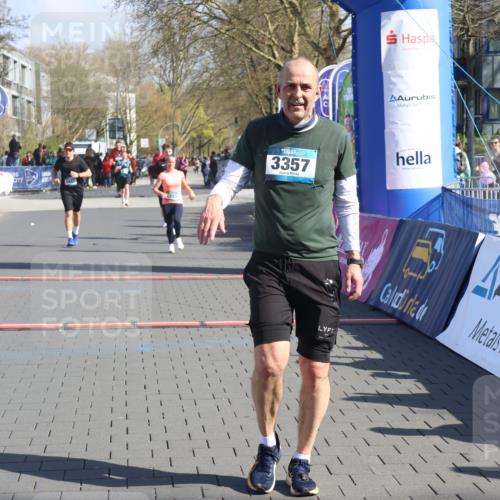 12.04.2026 - 45. Internationalen Wilhelmsburger Insellauf Strokosch-Dieckow http://msf.ph/oto/9460180 12.04.2026 10:50:05 Ziel 3357, 2655, 5441, 3546 meine-sportfotos.de