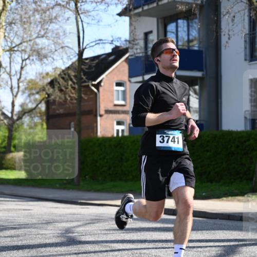 12.04.2026 - 45. Internationalen Wilhelmsburger Insellauf J. Mangold http://msf.ph/oto/9460235 12.04.2026 10:42:04 Ziel 2836, 4615, 2222, 3419, 4042, 3991, 2262, 2263, 2252, 3091, 5442 meine-sportfotos.de