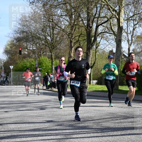 12.04.2026 - 45. Internationalen Wilhelmsburger Insellauf J. Mangold http://msf.ph/oto/9460240 12.04.2026 10:42:07 Ziel 2836, 4615, 2222, 3419, 4042, 3991, 2262, 2263, 2252, 3091, 5442, 5273 meine-sportfotos.de