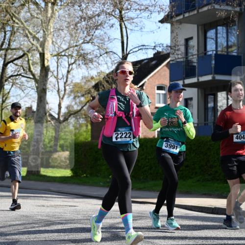 12.04.2026 - 45. Internationalen Wilhelmsburger Insellauf J. Mangold http://msf.ph/oto/9460267 12.04.2026 10:42:09 Ziel 4615, 2222, 3419, 4042, 3991, 2262, 2263, 2252, 3091, 5442, 5273 meine-sportfotos.de