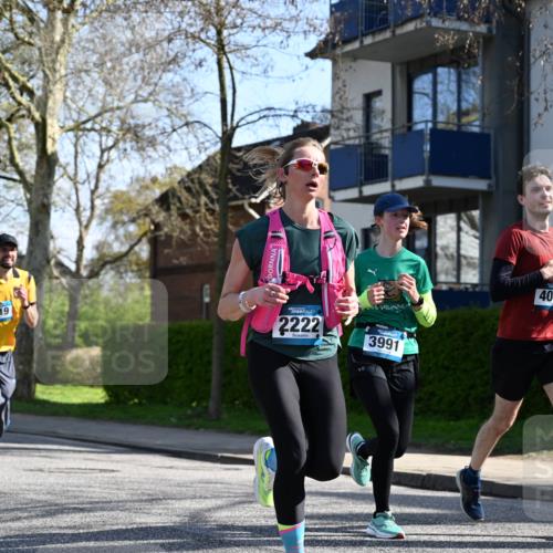 12.04.2026 - 45. Internationalen Wilhelmsburger Insellauf J. Mangold http://msf.ph/oto/9460269 12.04.2026 10:42:10 Ziel 4615, 2222, 3419, 4042, 3991, 2262, 2263, 2252, 3091, 5442, 5273, 2724 meine-sportfotos.de