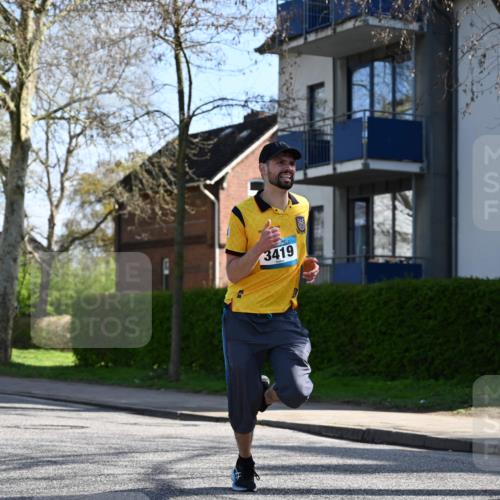 12.04.2026 - 45. Internationalen Wilhelmsburger Insellauf J. Mangold http://msf.ph/oto/9460278 12.04.2026 10:42:11 Ziel 4615, 2222, 3419, 4042, 3991, 2262, 2263, 2252, 3091, 5442, 5273, 2724, 2500 meine-sportfotos.de