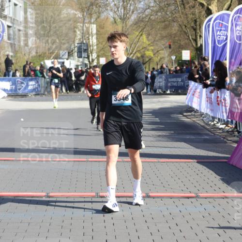 12.04.2026 - 45. Internationalen Wilhelmsburger Insellauf Strokosch-Dieckow http://msf.ph/oto/9460289 12.04.2026 10:50:11 Ziel 2655, 5441, 3546, 2618, 2176 meine-sportfotos.de