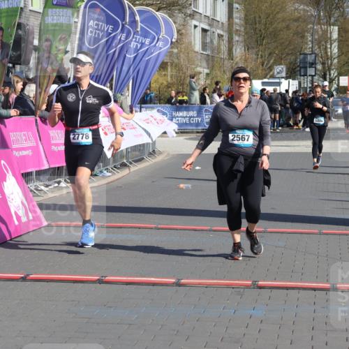 12.04.2026 - 45. Internationalen Wilhelmsburger Insellauf Strokosch-Dieckow http://msf.ph/oto/9460290 12.04.2026 11:07:44 Ziel 2567, 2778 meine-sportfotos.de