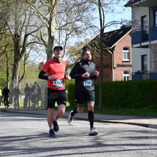 12.04.2026 - 45. Internationalen Wilhelmsburger Insellauf J. Mangold http://msf.ph/oto/9460301 12.04.2026 10:42:13 Ziel 4615, 2222, 3419, 4042, 3991, 2262, 2263, 2252, 3091, 5442, 5273, 2724, 2500, 3021 meine-sportfotos.de