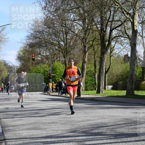 12.04.2026 - 45. Internationalen Wilhelmsburger Insellauf J. Mangold http://msf.ph/oto/9460325 12.04.2026 10:42:25 Ziel 2262, 2263, 2252, 3091, 5442, 5273, 2724, 2500, 3021, 5751, 5794, 3779, 5840, 2406, 4377 meine-sportfotos.de