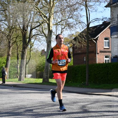 12.04.2026 - 45. Internationalen Wilhelmsburger Insellauf J. Mangold http://msf.ph/oto/9460340 12.04.2026 10:42:27 Ziel 2252, 3091, 5442, 5273, 2724, 2500, 3021, 5751, 5794, 5794, 3779, 5840, 2406, 4377, 3086, 3227, 4974 meine-sportfotos.de