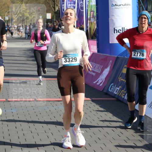 12.04.2026 - 45. Internationalen Wilhelmsburger Insellauf Strokosch-Dieckow http://msf.ph/oto/9460381 12.04.2026 10:50:20 Ziel 2054, 3329, 3459 meine-sportfotos.de