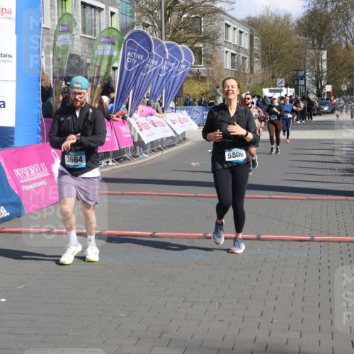 12.04.2026 - 45. Internationalen Wilhelmsburger Insellauf Strokosch-Dieckow http://msf.ph/oto/9460393 12.04.2026 11:07:50 Ziel 5806, 3149 meine-sportfotos.de