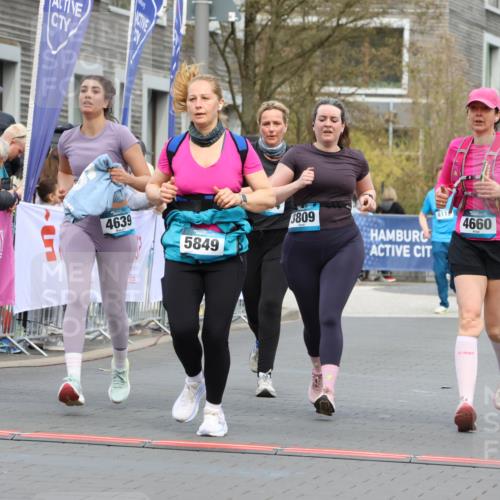12.04.2026 - 45. Internationalen Wilhelmsburger Insellauf Strokosch-Dieckow http://msf.ph/oto/9460411 12.04.2026 13:19:27 Ziel 4020, 5849, 4639, 3809, 4660, 2174 meine-sportfotos.de