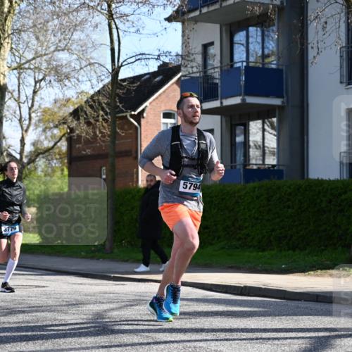 12.04.2026 - 45. Internationalen Wilhelmsburger Insellauf J. Mangold http://msf.ph/oto/9460446 12.04.2026 10:42:53 Ziel 5273, 2724, 2500, 3021, 5751, 5794, 3779, 5840, 2406, 4377, 3086, 3227, 4974, 5705, 2189, 5697, 2189, 5697, 2813, 4931, 3565, 5337, 2102, 2656, 2104, 5407, 5286, 2039, 3486 meine-sportfotos.de