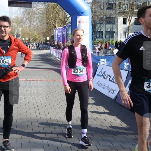 12.04.2026 - 45. Internationalen Wilhelmsburger Insellauf Strokosch-Dieckow http://msf.ph/oto/9460479 12.04.2026 10:50:24 Ziel 4855 meine-sportfotos.de