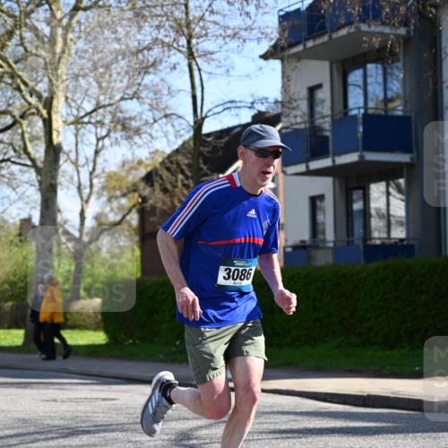 12.04.2026 - 45. Internationalen Wilhelmsburger Insellauf J. Mangold http://msf.ph/oto/9460510 12.04.2026 10:43:01 Ziel 3021, 5751, 5794, 3779, 5840, 2406, 4377, 3086, 3227, 4974, 5705, 2189, 5697, 2813, 4931, 3565, 5337, 2102, 2656, 2104, 5407, 5286, 2039, 3486, 4428, 3022, 4349 meine-sportfotos.de