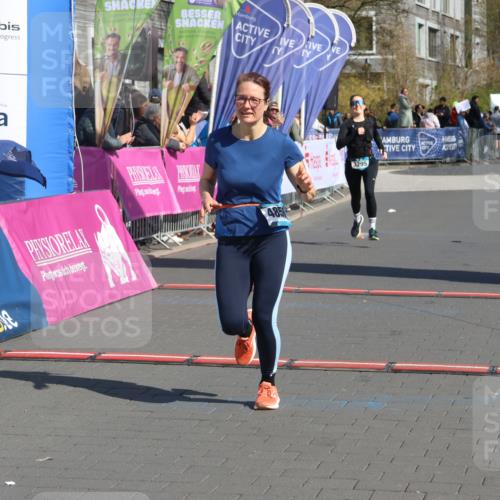 12.04.2026 - 45. Internationalen Wilhelmsburger Insellauf Strokosch-Dieckow http://msf.ph/oto/9460537 12.04.2026 11:07:58 Ziel 3967, 4856, 3295 meine-sportfotos.de