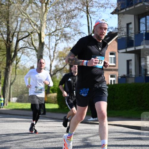 12.04.2026 - 45. Internationalen Wilhelmsburger Insellauf J. Mangold http://msf.ph/oto/9460561 12.04.2026 10:43:06 Ziel 3779, 5840, 2406, 4377, 3086, 3227, 4974, 5705, 2189, 5697, 2813, 4931, 3565, 5337, 2102, 2656, 2104, 5407, 5286, 2039, 3486, 4428, 3022, 4349 meine-sportfotos.de