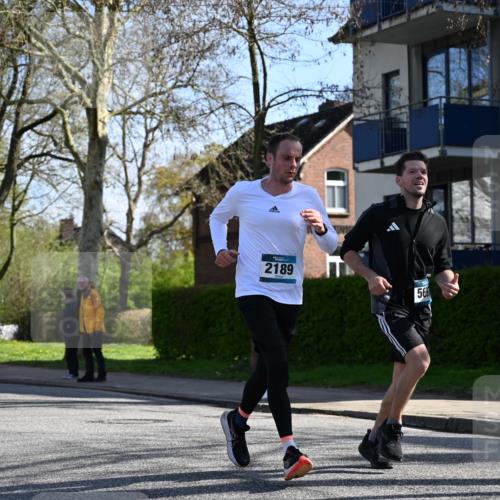 12.04.2026 - 45. Internationalen Wilhelmsburger Insellauf J. Mangold http://msf.ph/oto/9460568 12.04.2026 10:43:06 Ziel 3779, 5840, 2406, 4377, 3086, 3227, 4974, 5705, 2189, 5697, 2813, 4931, 3565, 5337, 2102, 2656, 2104, 5407, 5286, 2039, 3486, 4428, 3022, 4349 meine-sportfotos.de