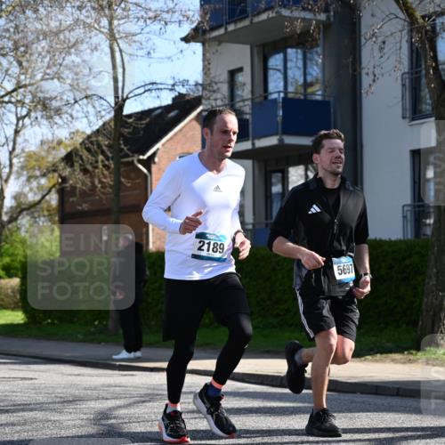 12.04.2026 - 45. Internationalen Wilhelmsburger Insellauf J. Mangold http://msf.ph/oto/9460572 12.04.2026 10:43:07 Ziel 5840, 2406, 4377, 3086, 3227, 4974, 5705, 2189, 5697, 2813, 4931, 3565, 5337, 2102, 2656, 2104, 5407, 5286, 2039, 2039, 3486, 4428, 4428, 3022, 4349 meine-sportfotos.de