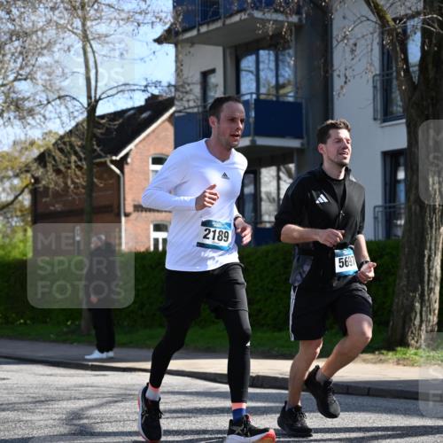 12.04.2026 - 45. Internationalen Wilhelmsburger Insellauf J. Mangold http://msf.ph/oto/9460575 12.04.2026 10:43:07 Ziel 5840, 2406, 4377, 3086, 3227, 4974, 5705, 2189, 5697, 2813, 4931, 3565, 5337, 2102, 2656, 2104, 5407, 5286, 2039, 2039, 3486, 4428, 4428, 3022, 4349 meine-sportfotos.de
