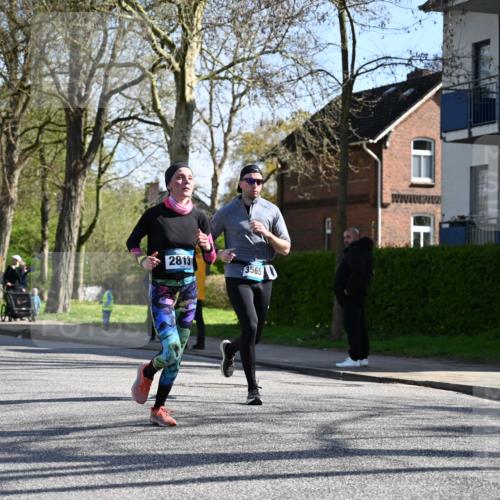 12.04.2026 - 45. Internationalen Wilhelmsburger Insellauf J. Mangold http://msf.ph/oto/9460580 12.04.2026 10:43:09 Ziel 5840, 2406, 4377, 3086, 3227, 4974, 5705, 2189, 5697, 2813, 4931, 3565, 5337, 2102, 2656, 2104, 5407, 5286, 2039, 3486, 4428, 3022, 3022, 4349 meine-sportfotos.de