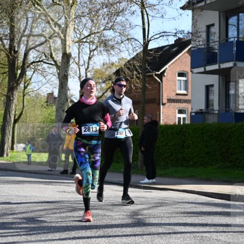 12.04.2026 - 45. Internationalen Wilhelmsburger Insellauf J. Mangold http://msf.ph/oto/9460586 12.04.2026 10:43:10 Ziel 5840, 2406, 4377, 3086, 3227, 4974, 5705, 2189, 5697, 2813, 4931, 3565, 5337, 2102, 2656, 2104, 5407, 5286, 2039, 3486, 4428, 3022, 4349 meine-sportfotos.de