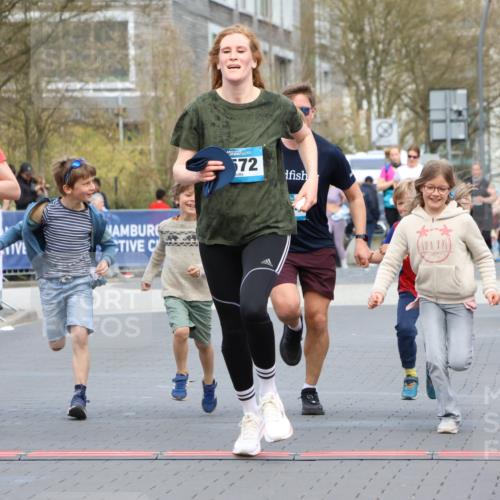 12.04.2026 - 45. Internationalen Wilhelmsburger Insellauf Strokosch-Dieckow http://msf.ph/oto/9460623 12.04.2026 13:19:15 Ziel 3524, 2572, 3587, 4734 meine-sportfotos.de