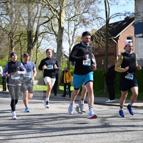 12.04.2026 - 45. Internationalen Wilhelmsburger Insellauf J. Mangold http://msf.ph/oto/9460650 12.04.2026 10:43:16 Ziel 3227, 4974, 5705, 2189, 5697, 2813, 4931, 3565, 5337, 2102, 2656, 2104, 5407, 5286, 2039, 3486, 3486, 4428, 3022, 4349, 2065, 3345, 2073 meine-sportfotos.de