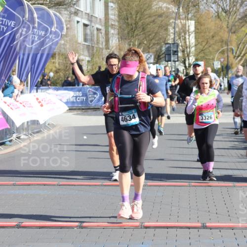 12.04.2026 - 45. Internationalen Wilhelmsburger Insellauf Strokosch-Dieckow http://msf.ph/oto/9460661 12.04.2026 10:50:35 Ziel 4634, 3186, 3326, 3556, 3228, 5041 meine-sportfotos.de
