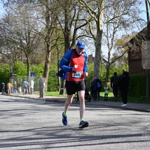 12.04.2026 - 45. Internationalen Wilhelmsburger Insellauf J. Mangold http://msf.ph/oto/9460673 12.04.2026 10:43:27 Ziel 5407, 5286, 2039, 3486, 4428, 3022, 4349, 2065, 3345, 2073, 2073, 4829, 4062, 5824 meine-sportfotos.de