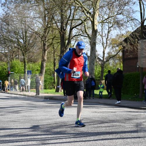 12.04.2026 - 45. Internationalen Wilhelmsburger Insellauf J. Mangold http://msf.ph/oto/9460674 12.04.2026 10:43:27 Ziel 5407, 5286, 2039, 3486, 4428, 3022, 4349, 2065, 3345, 2073, 2073, 4829, 4062, 5824 meine-sportfotos.de