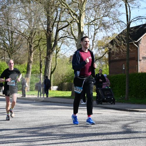 12.04.2026 - 45. Internationalen Wilhelmsburger Insellauf J. Mangold http://msf.ph/oto/9460712 12.04.2026 10:43:33 Ziel 3486, 4428, 3022, 4349, 2065, 3345, 2073, 4829, 4062, 5824, 3356 meine-sportfotos.de
