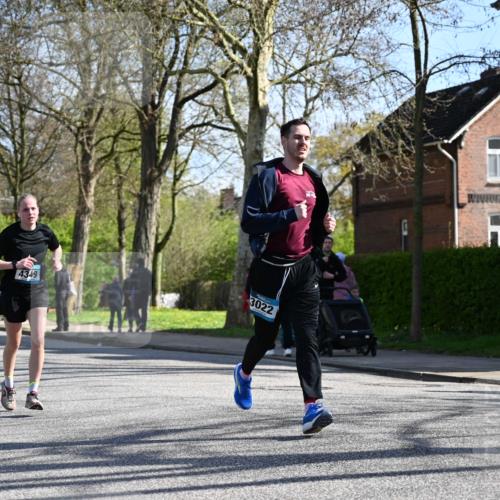 12.04.2026 - 45. Internationalen Wilhelmsburger Insellauf J. Mangold http://msf.ph/oto/9460713 12.04.2026 10:43:33 Ziel 3486, 4428, 3022, 4349, 2065, 3345, 2073, 4829, 4062, 5824, 3356 meine-sportfotos.de