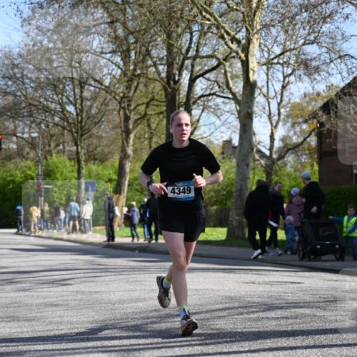12.04.2026 - 45. Internationalen Wilhelmsburger Insellauf J. Mangold http://msf.ph/oto/9460723 12.04.2026 10:43:34 Ziel 3486, 4428, 3022, 4349, 2065, 3345, 2073, 4829, 4062, 4062, 5824, 3356 meine-sportfotos.de