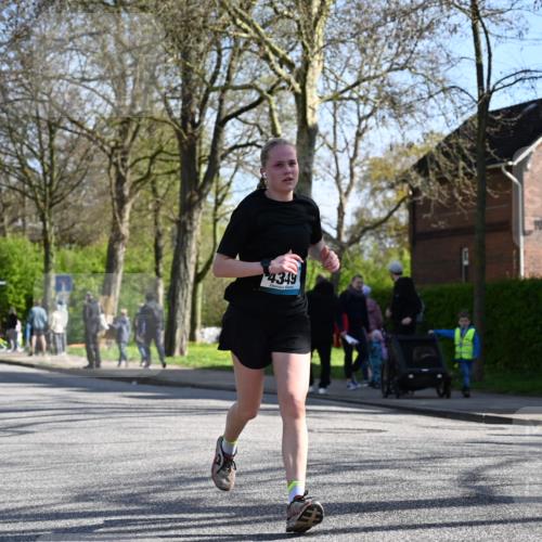 12.04.2026 - 45. Internationalen Wilhelmsburger Insellauf J. Mangold http://msf.ph/oto/9460729 12.04.2026 10:43:35 Ziel 3486, 4428, 3022, 4349, 2065, 2065, 3345, 2073, 4829, 4062, 5824, 3356, 5766, 5775 meine-sportfotos.de