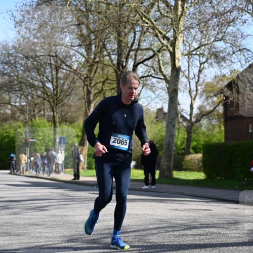 12.04.2026 - 45. Internationalen Wilhelmsburger Insellauf J. Mangold http://msf.ph/oto/9460745 12.04.2026 10:43:42 Ziel 4428, 3022, 4349, 2065, 3345, 2073, 4829, 4062, 5824, 3356, 5766, 5775 meine-sportfotos.de