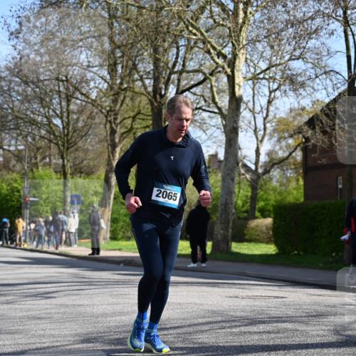12.04.2026 - 45. Internationalen Wilhelmsburger Insellauf J. Mangold http://msf.ph/oto/9460746 12.04.2026 10:43:42 Ziel 4428, 3022, 4349, 2065, 3345, 2073, 4829, 4062, 5824, 3356, 5766, 5775 meine-sportfotos.de