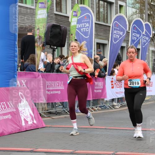 12.04.2026 - 45. Internationalen Wilhelmsburger Insellauf Strokosch-Dieckow http://msf.ph/oto/9460765 12.04.2026 13:19:07 Ziel 4626, 2019, 3940, 3482 meine-sportfotos.de