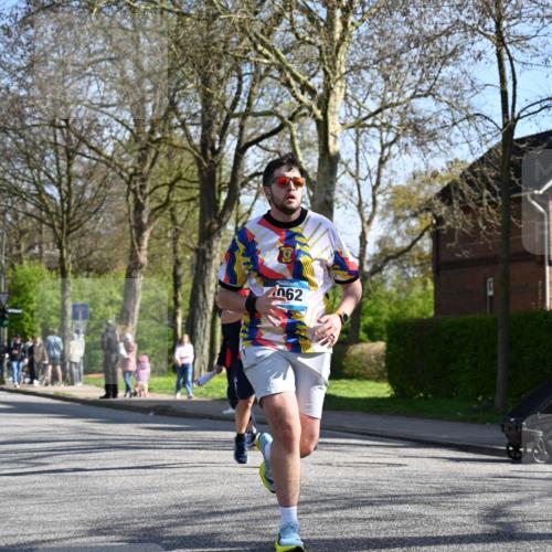 12.04.2026 - 45. Internationalen Wilhelmsburger Insellauf J. Mangold http://msf.ph/oto/9460783 12.04.2026 10:43:57 Ziel 2065, 3345, 2073, 4829, 4062, 5824, 3356, 5766, 5775, 3662, 2911, 4934, 2940, 4815, 4758, 5009, 4906 meine-sportfotos.de