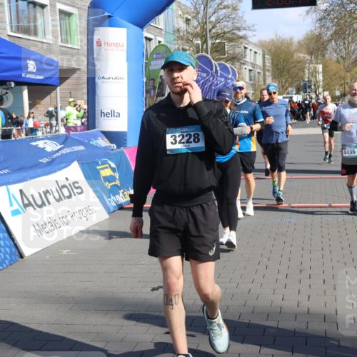 12.04.2026 - 45. Internationalen Wilhelmsburger Insellauf Strokosch-Dieckow http://msf.ph/oto/9460799 12.04.2026 10:50:42 Ziel 3228, 5041, 5033, 4435, 2720, 3234, 3855 meine-sportfotos.de
