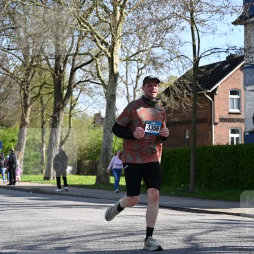 12.04.2026 - 45. Internationalen Wilhelmsburger Insellauf J. Mangold http://msf.ph/oto/9460804 12.04.2026 10:44:05 Ziel 4829, 4062, 5824, 3356, 5766, 5775, 3662, 2911, 4934, 2940, 4815, 4758, 5009, 4906, 5805, 2920 meine-sportfotos.de