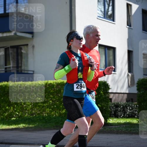 12.04.2026 - 45. Internationalen Wilhelmsburger Insellauf J. Mangold http://msf.ph/oto/9460902 12.04.2026 10:44:25 Ziel 3662, 2911, 4934, 2940, 4815, 4758, 5009, 4906, 5805, 2920, 3173, 2190, 4914, 5341, 5341, 5435, 5563, 2075, 2810, 3408, 4739, 3416 meine-sportfotos.de