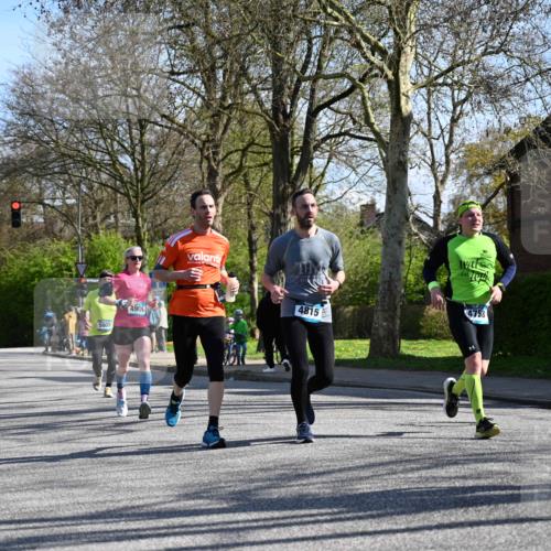 12.04.2026 - 45. Internationalen Wilhelmsburger Insellauf J. Mangold http://msf.ph/oto/9460909 12.04.2026 10:44:28 Ziel 3662, 2911, 4934, 2940, 4815, 4758, 5009, 4906, 5805, 2920, 3173, 2190, 4914, 5341, 5435, 5563, 2075, 5563, 2075, 2810, 3408, 4739, 3416, 2899, 4785 meine-sportfotos.de