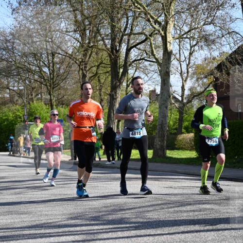 12.04.2026 - 45. Internationalen Wilhelmsburger Insellauf J. Mangold http://msf.ph/oto/9460911 12.04.2026 10:44:28 Ziel 3662, 2911, 4934, 2940, 4815, 4758, 5009, 4906, 5805, 2920, 3173, 2190, 4914, 5341, 5435, 5563, 2075, 5563, 2075, 2810, 3408, 4739, 3416, 2899, 4785 meine-sportfotos.de