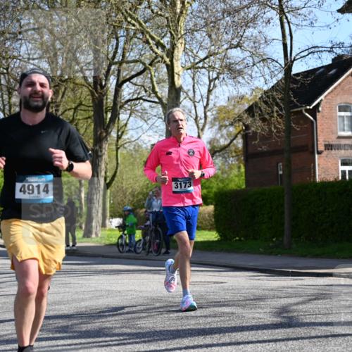 12.04.2026 - 45. Internationalen Wilhelmsburger Insellauf J. Mangold http://msf.ph/oto/9460935 12.04.2026 10:44:44 Ziel 4906, 5805, 2920, 3173, 2190, 4914, 5341, 5435, 5563, 2075, 2810, 3408, 4739, 4739, 3416, 2899, 4785, 3566, 5037, 5046, 5037, 5046, 3747, 3054, 2376, 2300, 3334, 4958, 3500 meine-sportfotos.de