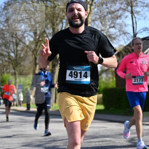 12.04.2026 - 45. Internationalen Wilhelmsburger Insellauf J. Mangold http://msf.ph/oto/9460943 12.04.2026 10:44:45 Ziel 5805, 2920, 3173, 2190, 4914, 5341, 5435, 5563, 2075, 2810, 3408, 4739, 3416, 3416, 2899, 4785, 3566, 5037, 5046, 3747, 3747, 3054, 2376, 2300, 3334, 4958, 3500, 4928 meine-sportfotos.de