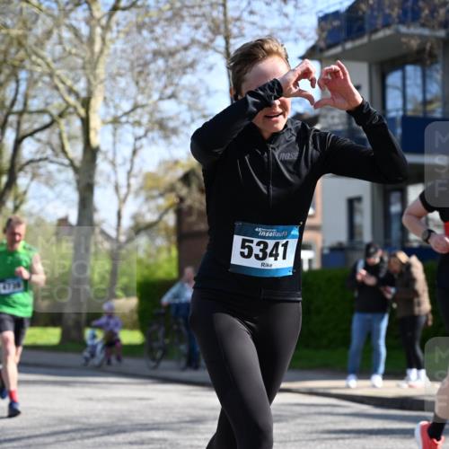 12.04.2026 - 45. Internationalen Wilhelmsburger Insellauf J. Mangold http://msf.ph/oto/9461006 12.04.2026 10:44:53 Ziel 2920, 3173, 2190, 4914, 5341, 5435, 5563, 2075, 2810, 3408, 4739, 3416, 2899, 4785, 3566, 5037, 5046, 3747, 3054, 2376, 2300, 3334, 4958, 3500, 4928, 4333, 2301, 2995, 2134, 3369, 4635, 3772 meine-sportfotos.de